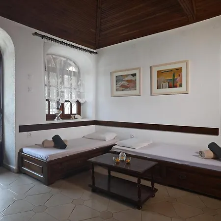 The House By The Beach, Metamorphosis Apartman