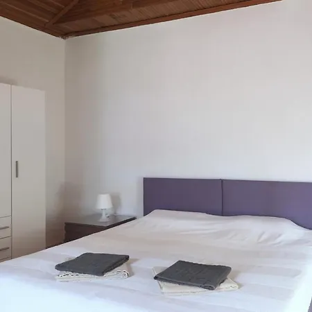 The House By The Beach, Metamorphosis * Metamorfosi (Sithonia)
